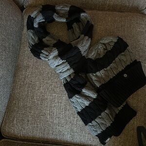 Ugg Cable Knit Scarf and Hat Set